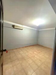 turf-club-road photo thumbnail #5